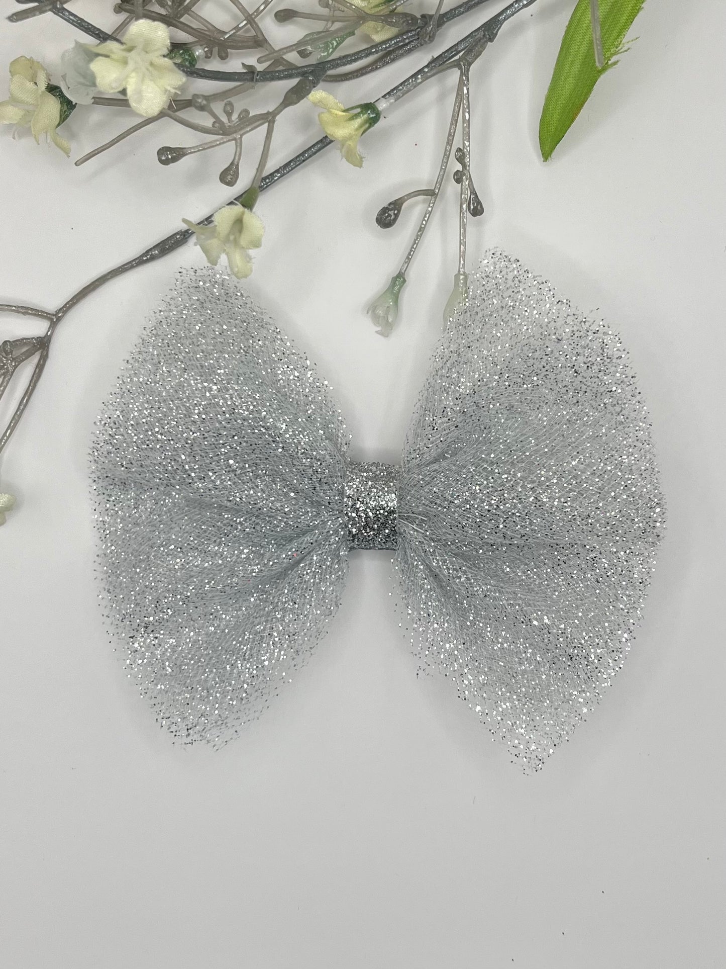 Sparkle classic 4" tulle clip in hair bow