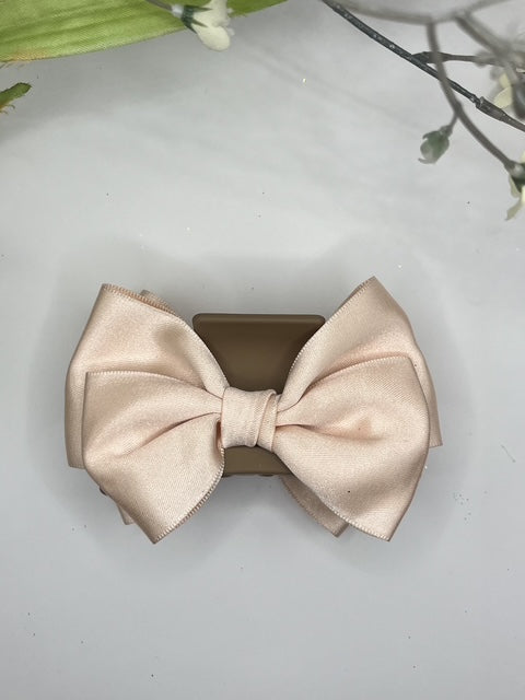 Peach satin double layer medium claw clip